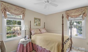 2125 Lawton Bluff Rd, Charlotte, NC 28226