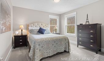 5254 Canyon River Dr NE, Ada, MI 49301