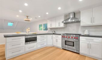 29846 Triunfo Dr, Agoura Hills, CA 91301
