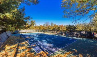 5500 HOLMES RUN Pkwy 601, Alexandria, VA 22304