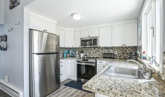 3 W 12 St, Barnegat Light, NJ 08006