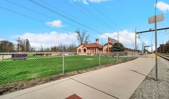 825 E Lake Front Dr, Beverly Shores, IN 46301