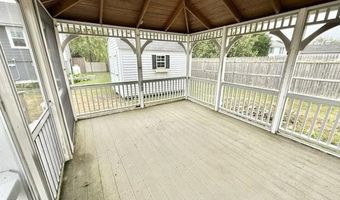 117 Wolcott Ave, Middletown, RI 02842
