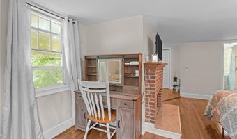 1345 Tarkiln Rd, Burrillville, RI 02830