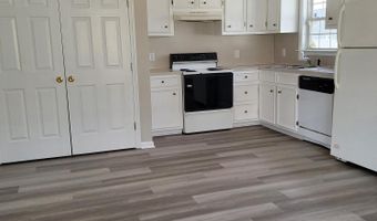 3670 Highland Dr, Ayden, NC 28513