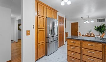 7225 SW JUNIPER Ter, Beaverton, OR 97008