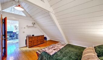 121 Jenckes Hill Rd, Lincoln, RI 02865
