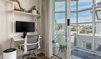 171 N Church Ln 617, Los Angeles, CA 90049