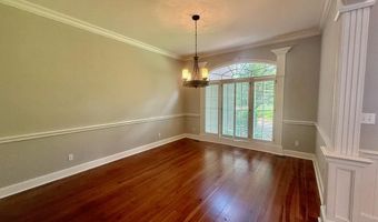 708 Town And Country Dr, Adel, GA 31620