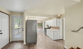 26330 W Grapevine Ave, Antioch, IL 60002