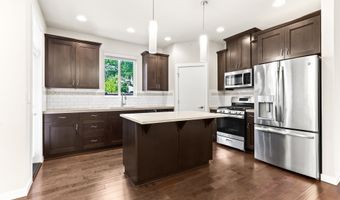 782 NW PEBBLESTONE Ln, Beaverton, OR 97006