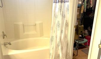 3755 Brookchase Ln, Charlotte, NC 28205