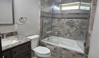 1507 Squire Ln, Aberdeen, SD 57401