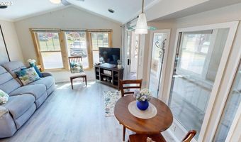 15577 HIGHWAY 101 F2, Brookings, OR 97415