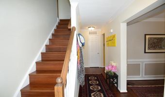 6153 SUMMER PARK Ln, Alexandria, VA 22315