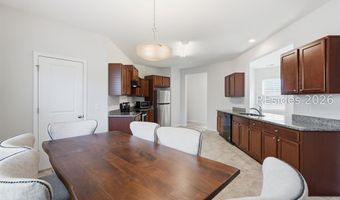 7 Woodland Ct, Bluffton, SC 29910