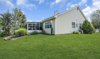 7 Woodlake Ct, Barnegat, NJ 08005