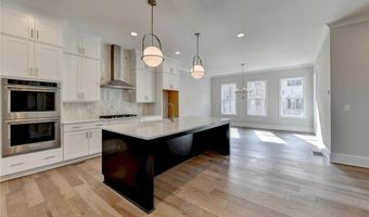 375 Chiswick Cir, Alpharetta, GA 30009