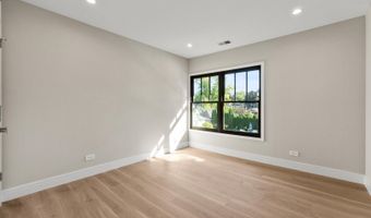 415 N Haddow Ave, Arlington Heights, IL 60004