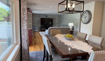 14 Hebron Rd, Bolton, CT 06043