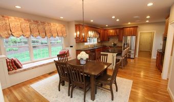 19 Devonshire Ct, Avon, CT 06001
