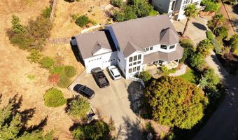 217 MARINE Dr, Brookings, OR 97415