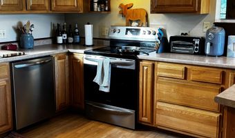 288 Cross Rd, Avon, ME 04966