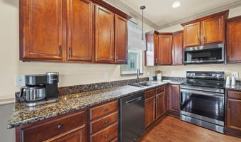 109 Dewfield Ln, Boiling Springs, SC 29316