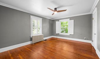 677 17TH St, Astoria, OR 97103