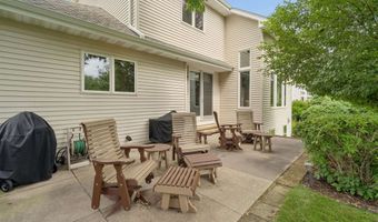 2917 E FALLCREEK Ln, Appleton, WI 54913