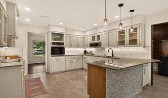 2417 Georgetown Dr, Bartlesville, OK 74006