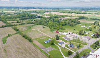 5785 Beechwood Ave, Alliance, OH 44601