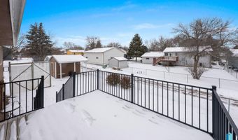 116 W Birchwood Dr, Brandon, SD 57005