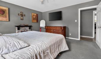 61 Sunny Hollow Pl, Bangor, ME 04401