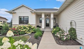 405 S Sunshine Ave, Brandon, SD 57005