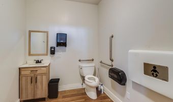 126 Main St, Bay St. Louis, MS 39520