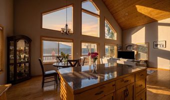 17617 E North Shore Ln, Bayview, ID 83803