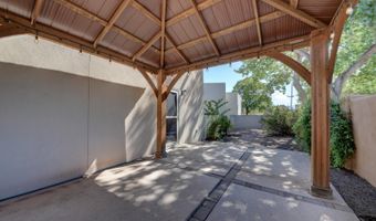 2204 Via Granada Pl NW, Albuquerque, NM 87104