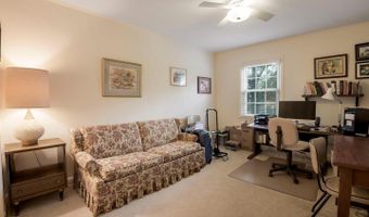 9921 KENTSDALE Dr, Potomac, MD 20854
