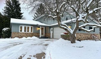 6316 Duxbury Dr SE, Ada, MI 49301