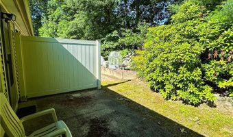 565 Smithfield Rd C6, North Providence, RI 02904