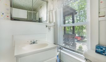 2400 W State Rd, Ashby, MA 01431