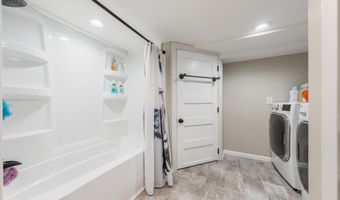 1518 E HARRIET St, Appleton, WI 54915