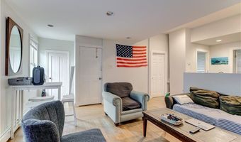 23 Stockholm St 2, Newport, RI 02840