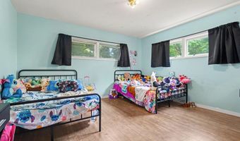422 W Ctr, Alma, MI 48801