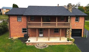 413 TANGLEWOOD Dr, Princeton, WV 24740