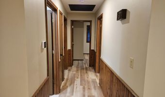 806 E Springfield St, Aurora, MO 65605