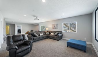 1411 S 7th St, Adel, IA 50003