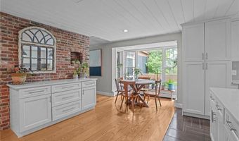 3 Cynthia Rd, Lincoln, RI 02865