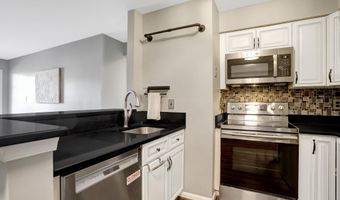 6902 MARY CAROLINE Cir E, Alexandria, VA 22310